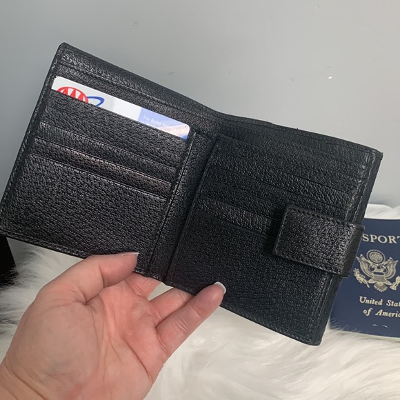 ❌SOLD❌Authentic Gucci European compact style wallet - Picture 10 of 17
